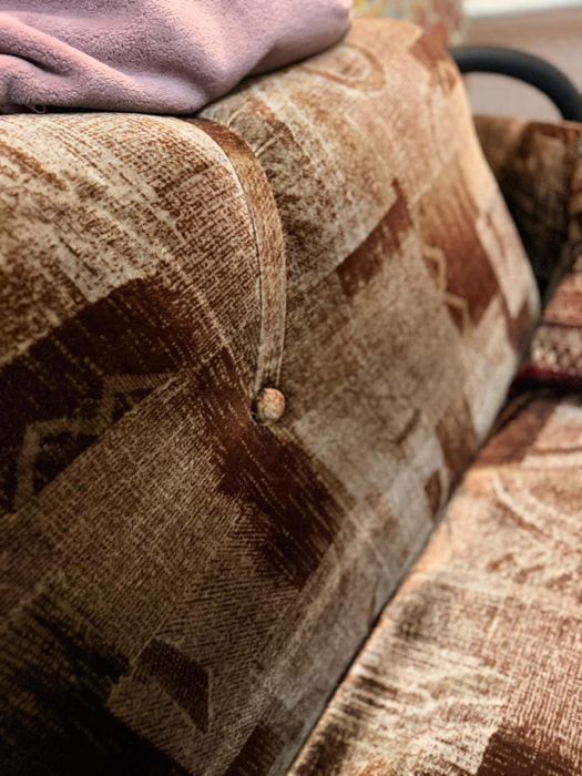 Продам диван и два кресла