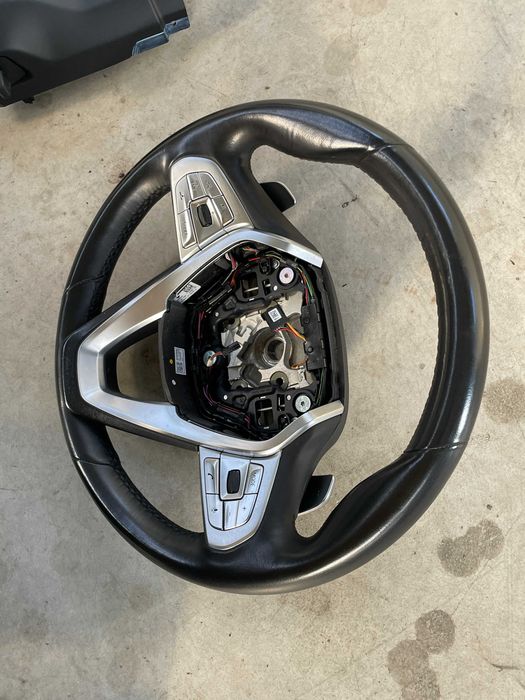 Volan sport cu padele + incalzire Bmw seria 5 G30, 6 G32, 7 G11, 8 G14