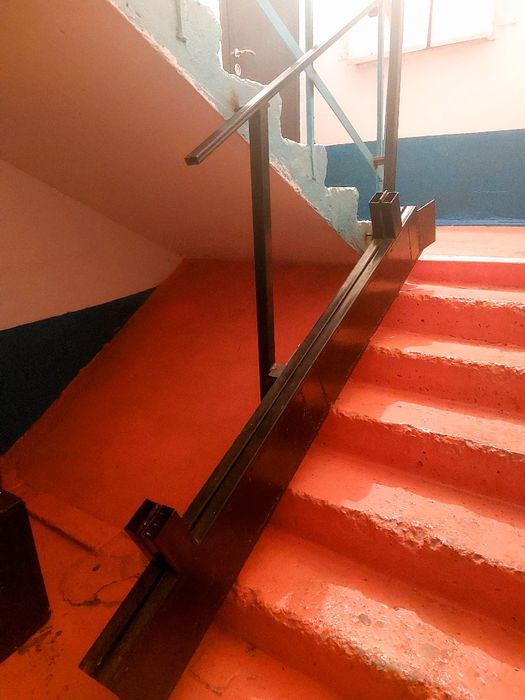 Пандус для инвалидной коляски.