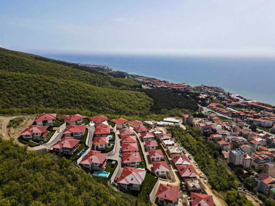 Продава се Къща в Свети Влас - 200 кв.м за 1339 €/кв.м - Снимка #13