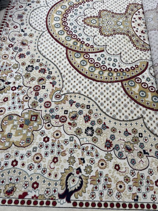 Продам Ковер 6/4 в хорошем состояний