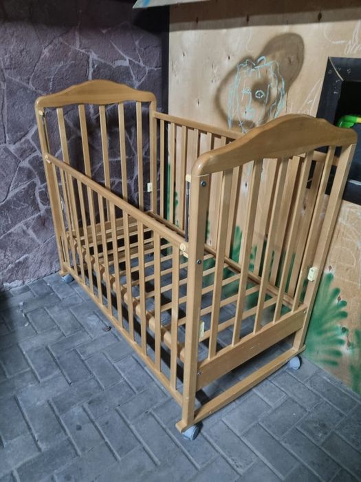 Продам манеж в отличном состоянии.