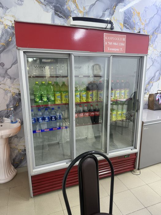 Холодильник рабочий в хорошем состоянии