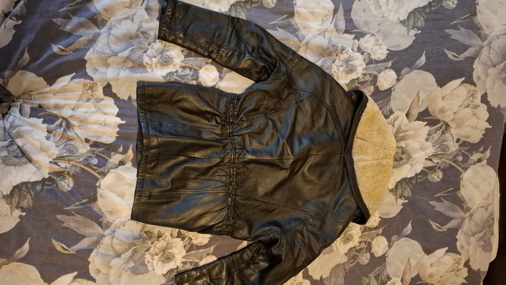 Дамско дълго кожено яке