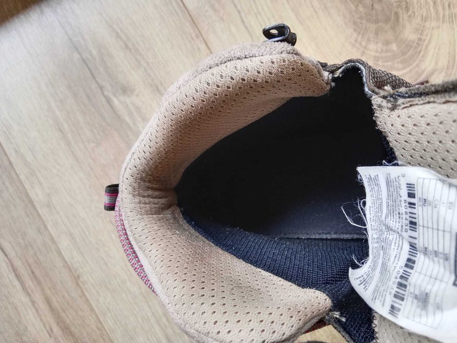 Bocanci de drumetii dama, din piele, impermeabili Quechua - 40