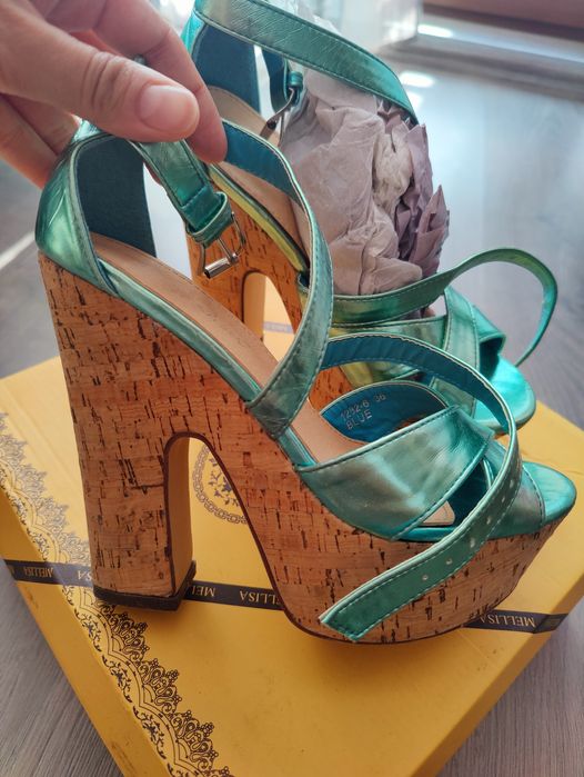 Сандали 36 номер зелени