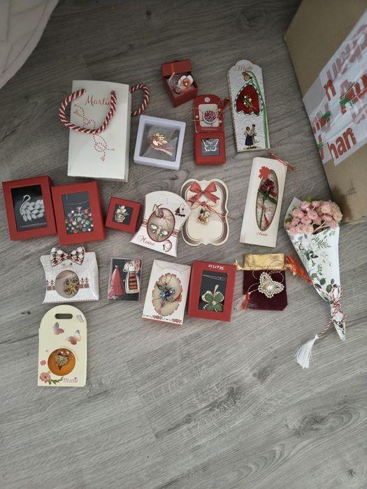 Mărțișoare diferite modele și mărimi preț unic 3lei