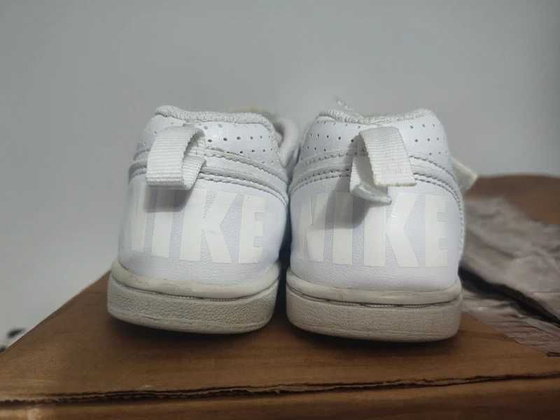 Adidași copii Nike, albi, mărimea 31