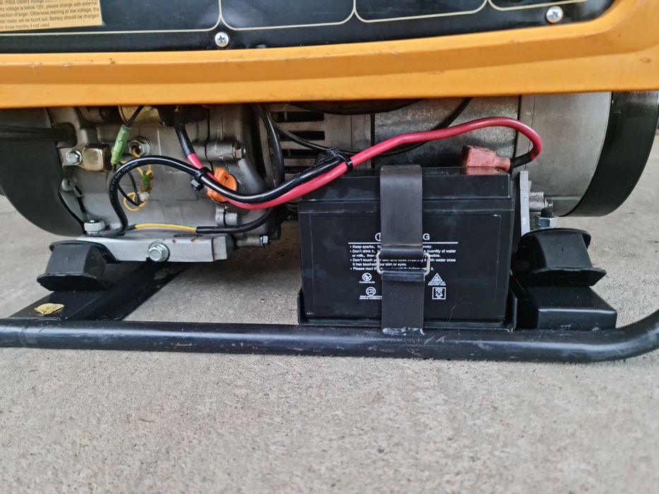 Generator  KIPOR curent electric KGE 6500 E automat