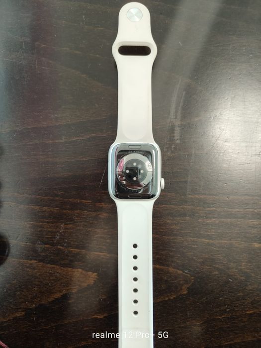 Продавам Apple Watch 7 series