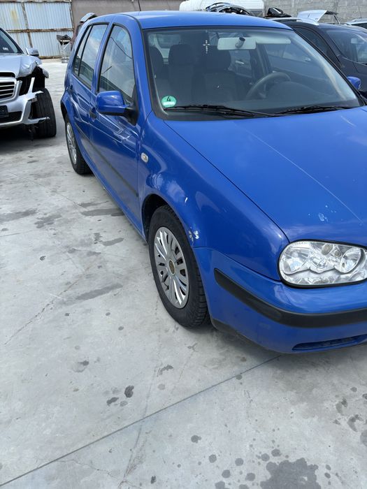 Dezmembrez Golf 4 2003