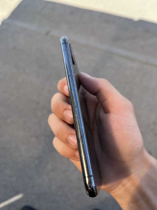 iPhone x 64гигов
