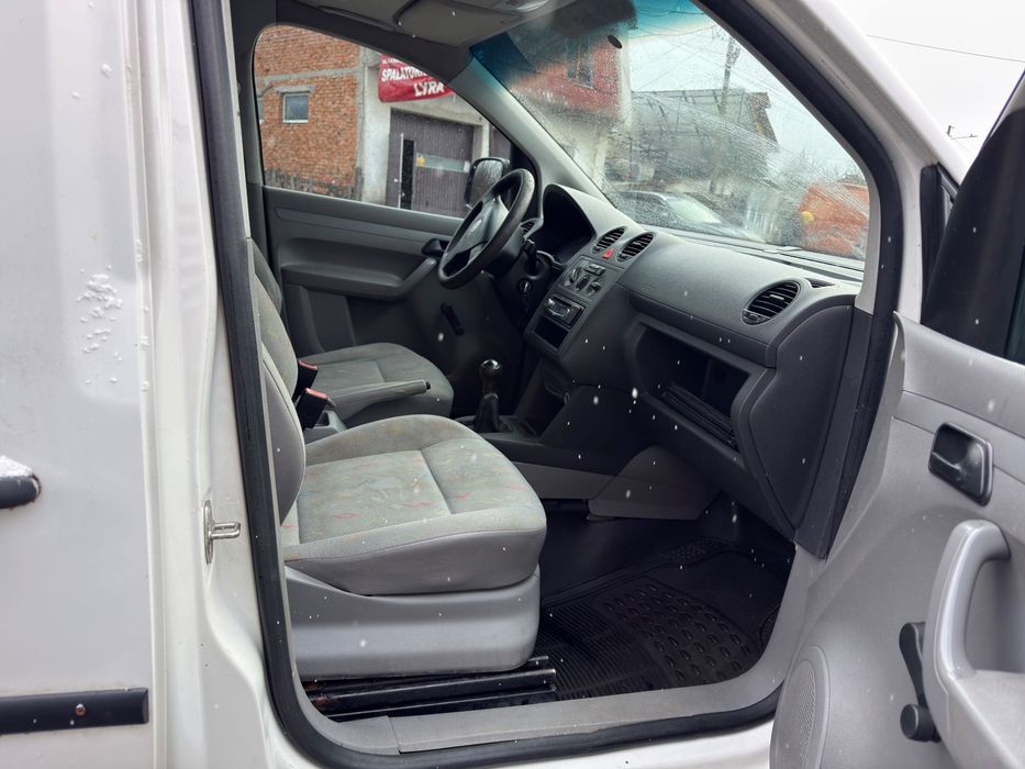 Volkswagen Caddy • 2009 • AC