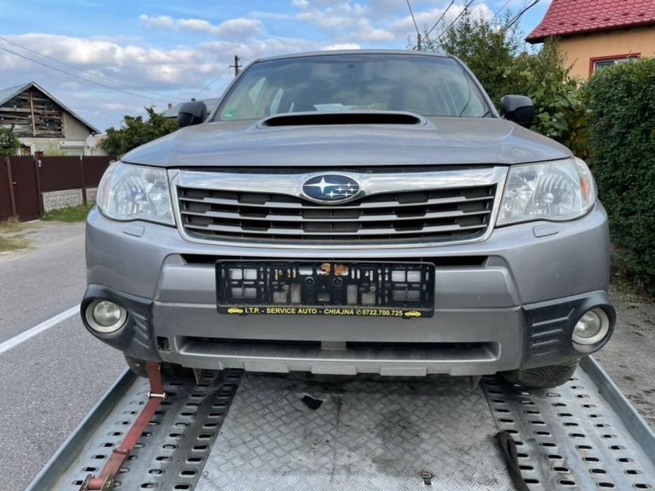 bara fata capotă radiator cutie ușa kit airbaguri scaune Haion luneta geam caseta directie Subaru Forester SH radio cd fabricație 2009 diesel dezme