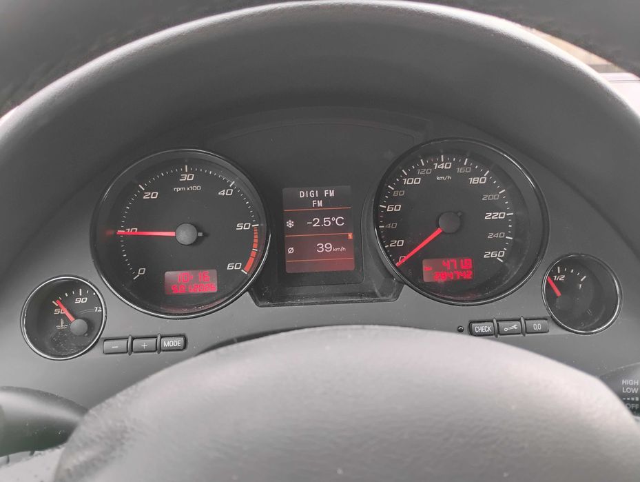 Peugeot 5008 2.0 HDI, 150 CP, E5, variante auto
