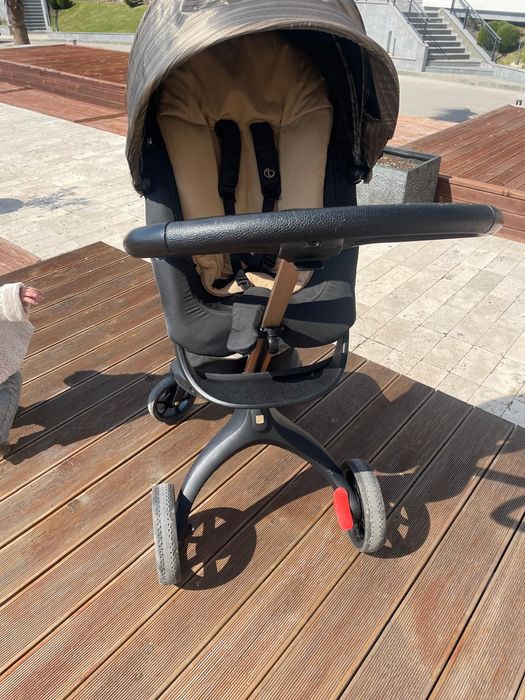 Stokke Xplory X – Limited Edition Gold Black