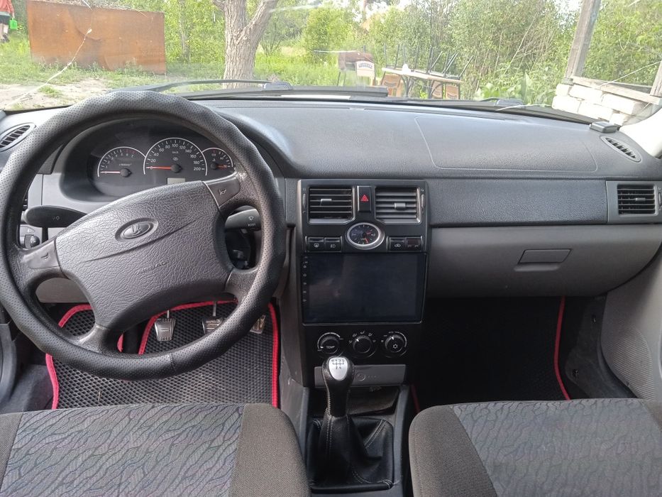 Продам приору хэтчбек