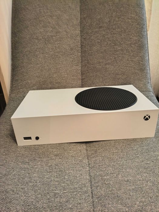 Продавам:Xbox Series S 512GB + Elite Series 2 + Logitech G335 | Пълен комплект