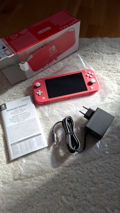 Nintendo Switch Lite Coral (Nou) + Joc Mario & Sonic