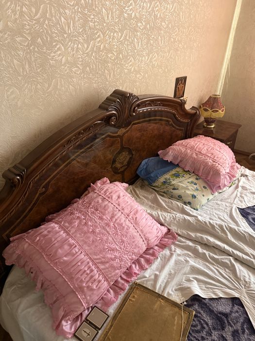 Итальянский спальный гарнитур