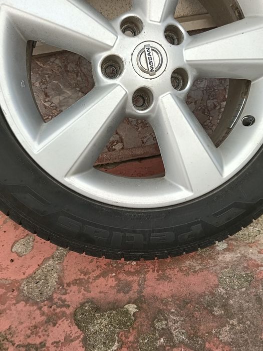 4 алуминиеви джанти 17 за Nissan с нови летни гуми