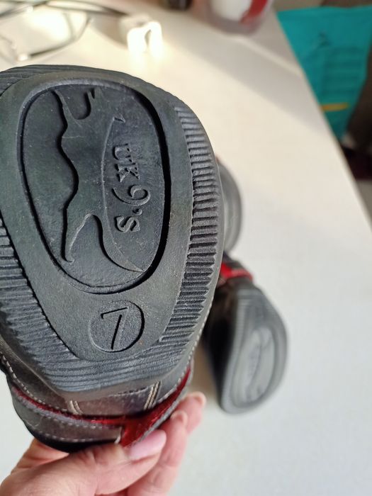 Продам обувь для собак