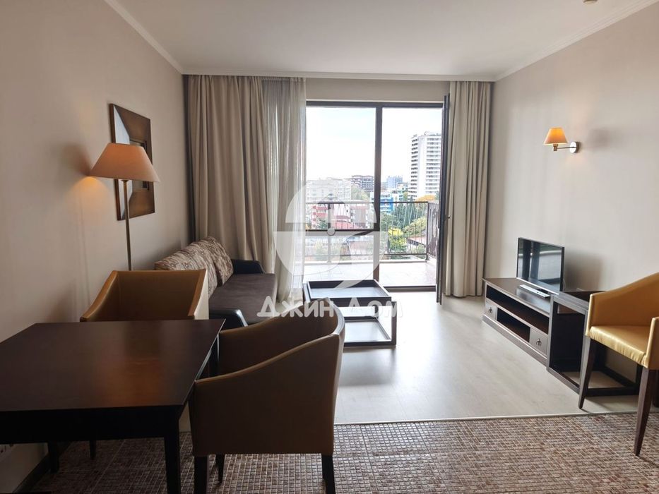 Продава се Двустаен апартамент в к.к. Слънчев бряг - 70 кв.м за 1522 €/кв.м - Снимка #2