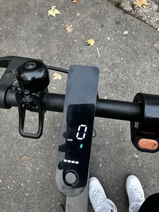 trotineta xiaomi mi essential  , inca 2 ani garantie