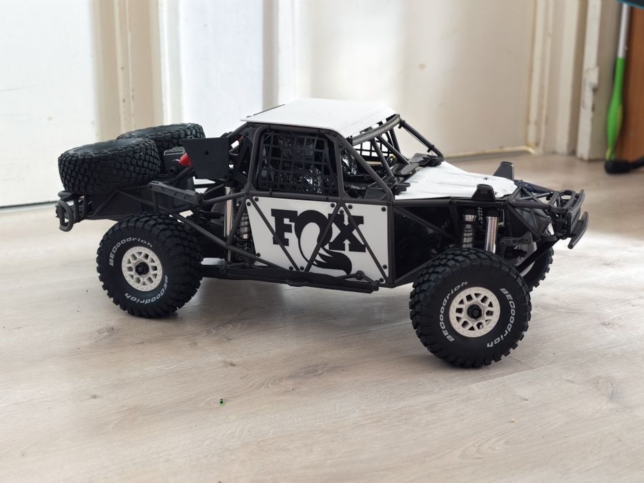 Automodel RC Traxxas UDR