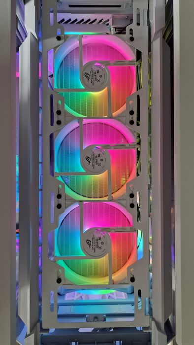 Продавам водно охлаждане за CPU: ASUS ROG LC 360 RGB WHITE EDITION