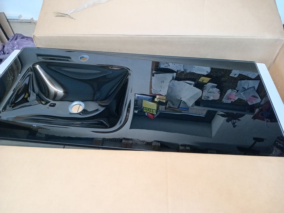 Chiuveta din cristal