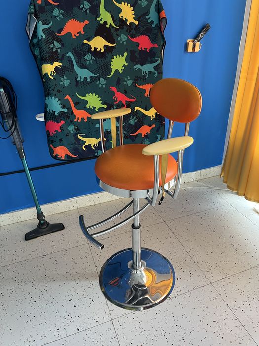 Продам стул в салон