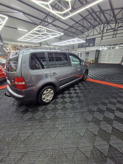 Wturan 7locuri, an 2004 preț 2500e negociabil tlf