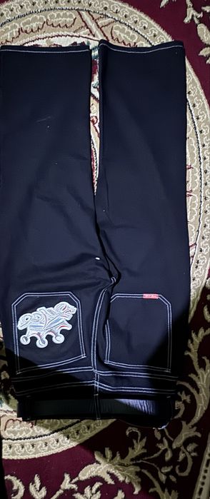 Широкие джинсы baggy