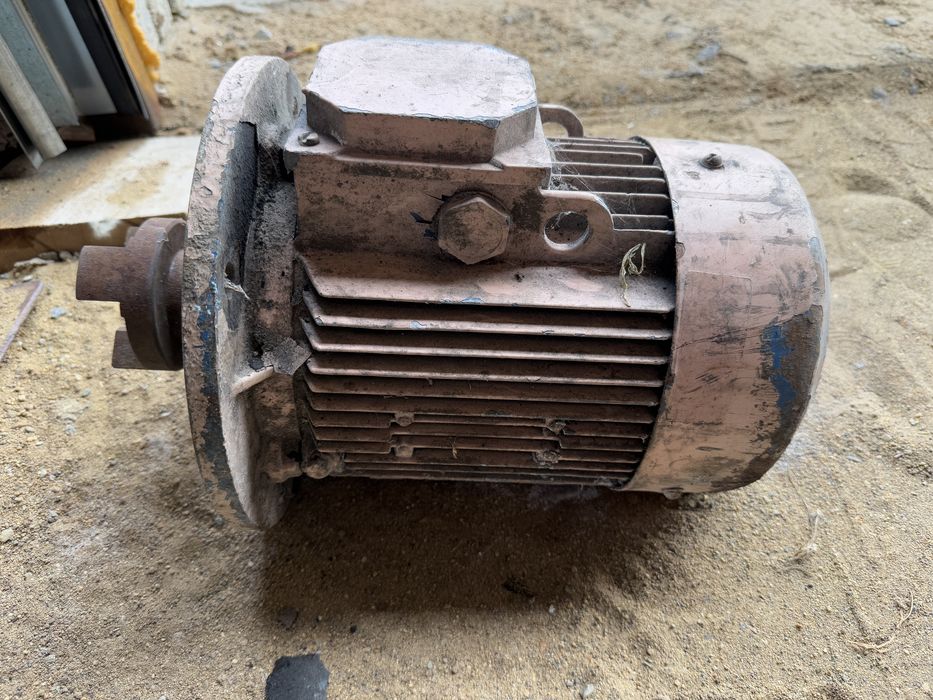 Продал электродвигатель