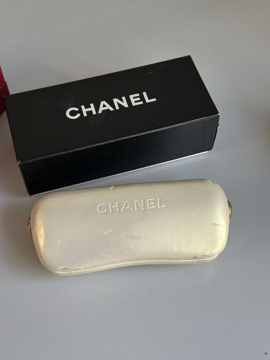 Боксы для очков Chanel Burberry Cartier