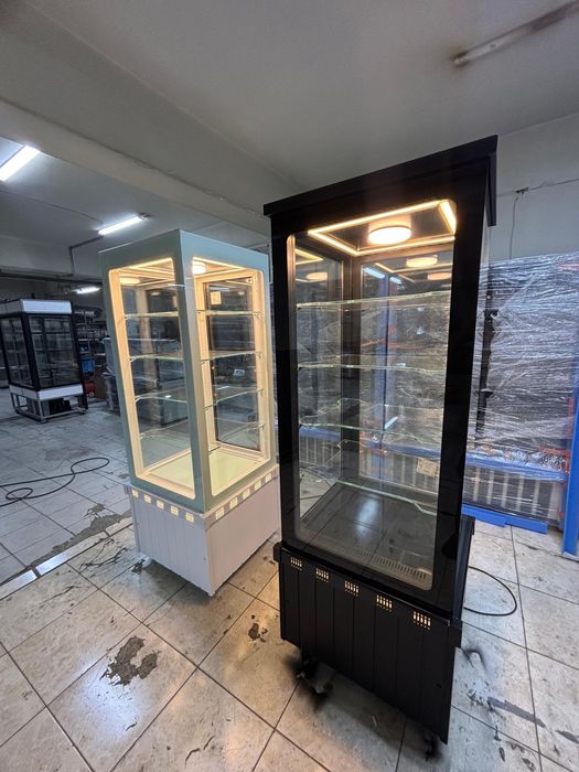 Хладилна витрина вертикална