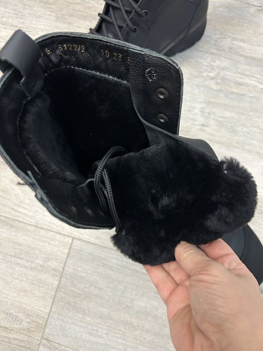 Продаю берцы зимние