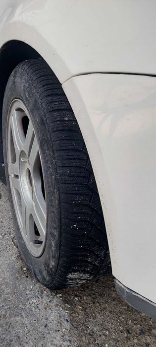 Продавам голф 5 1.9 105 к.с.