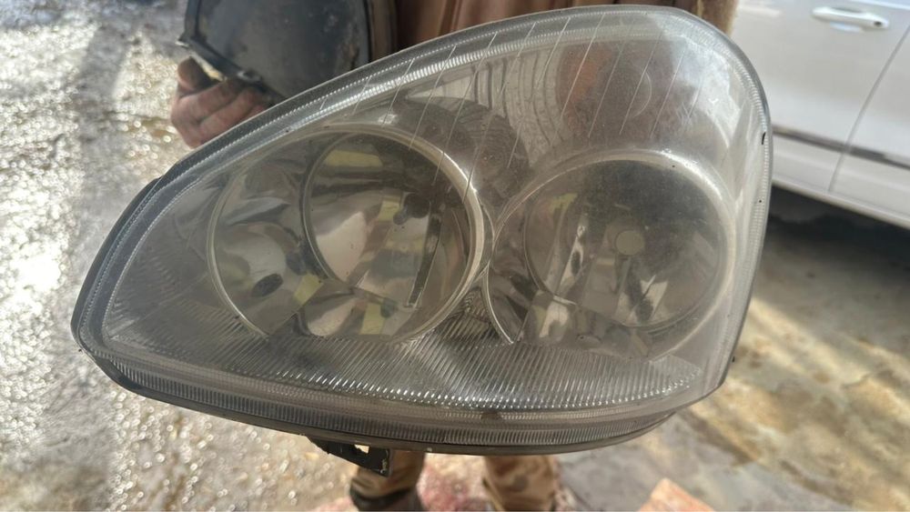 Продам фары на приору