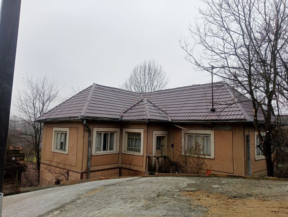 Vând casă cu grădini 59 km de Cluj-Napoca