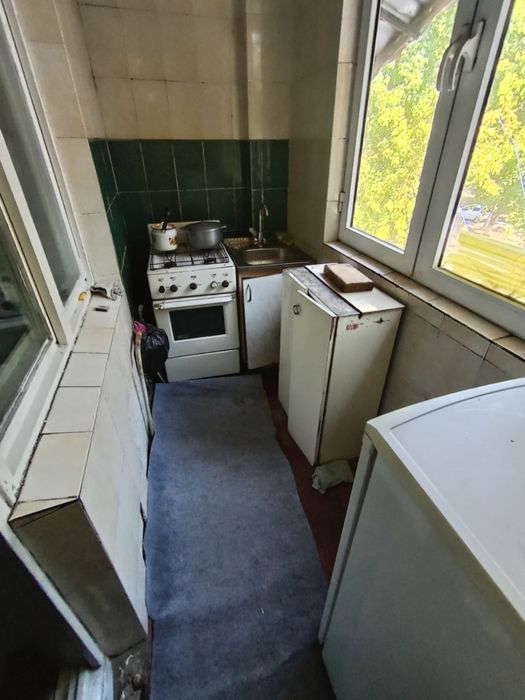 Chilonzor tumani al Xorazmiy krugi oldida ko'p qavatli uy