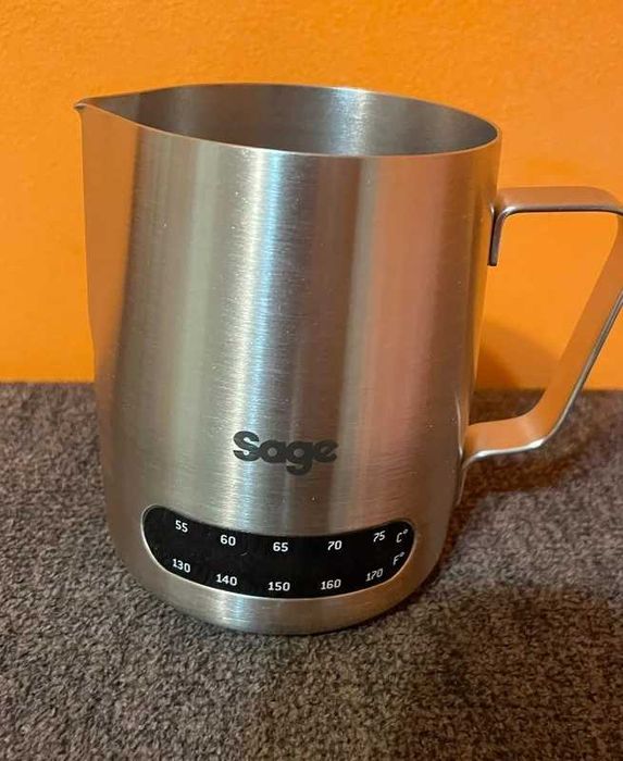 Cană spumare lapte Sage The Temp Control (480 ml), nouă
