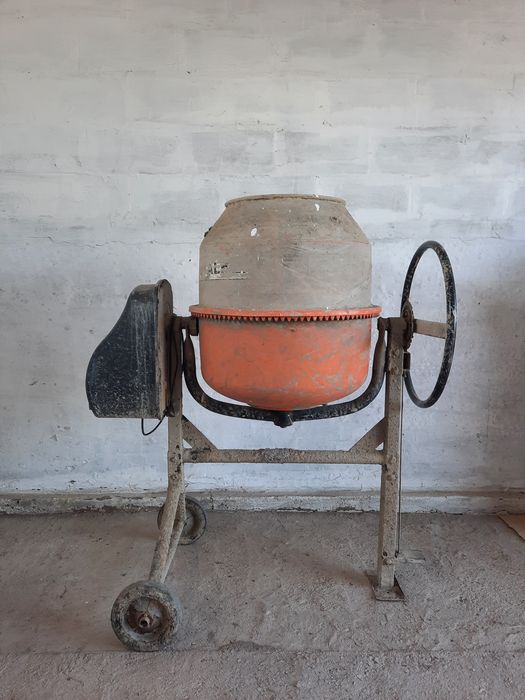 Продам Бетономешалку