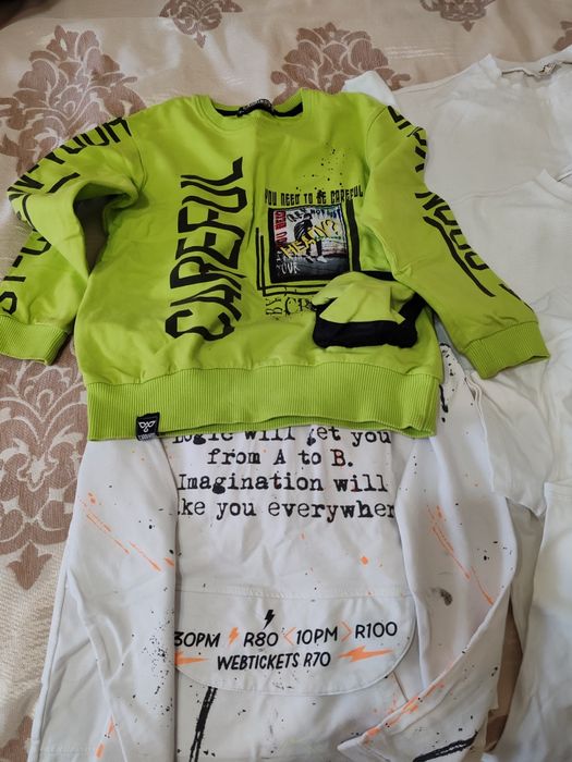 Продам кофточки, футболки