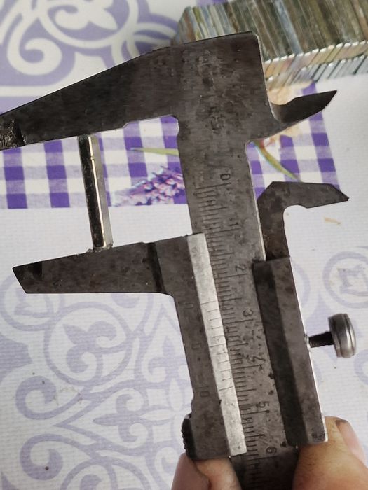 Vând magneți neodim 120 buc