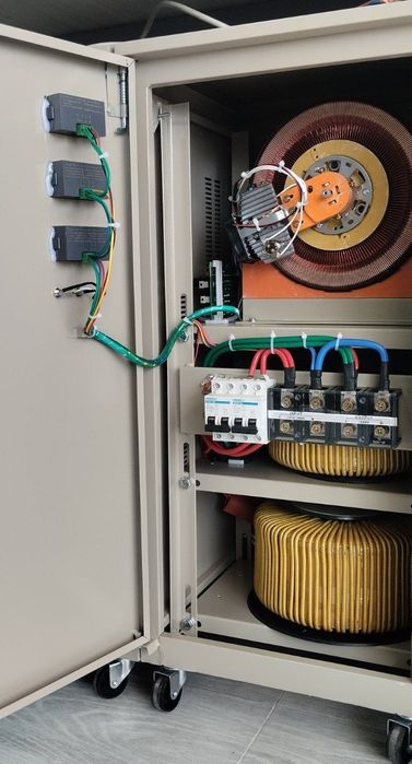 ANDELI  30-kw ANDELI SVC-D30000VA Stabilizator Стабилизатор стаблзатор