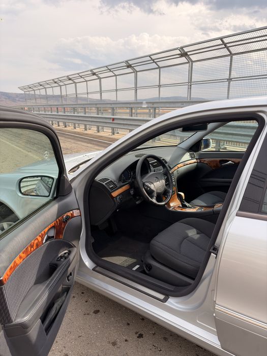 MERCEDES-BENZ E-Class 2002 — imagine 5