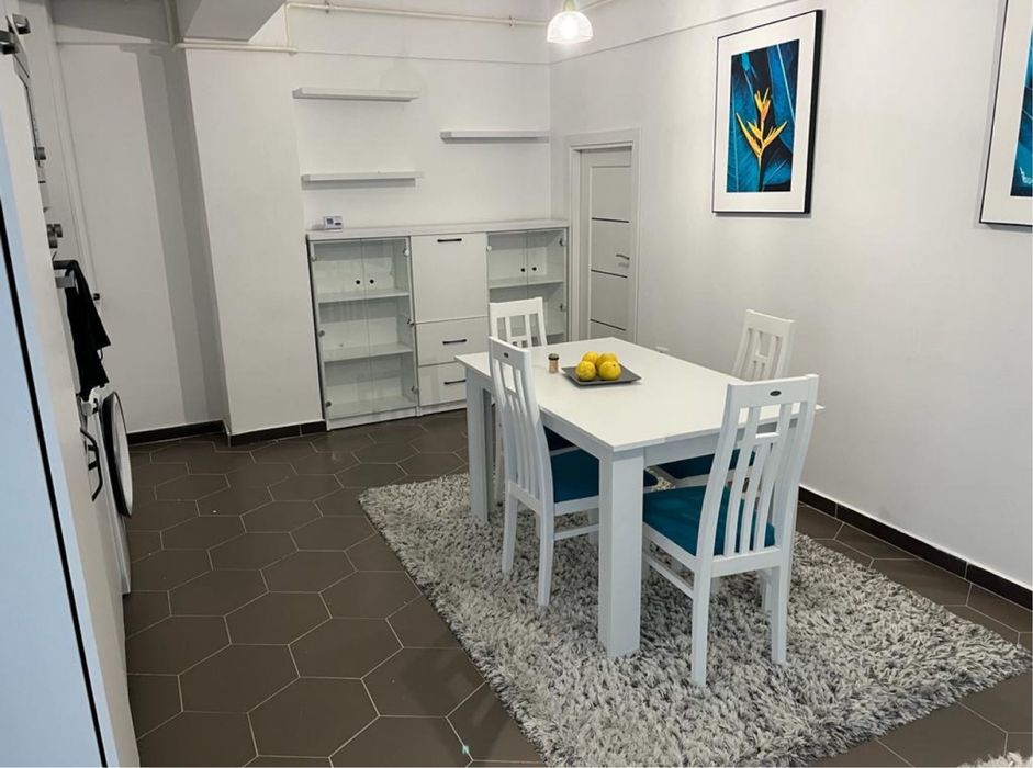 Apartament spațios de 3 camere de închiriat – Bulevardul Dem Rădulescu