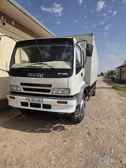 Isuzu 10 tonna 2014